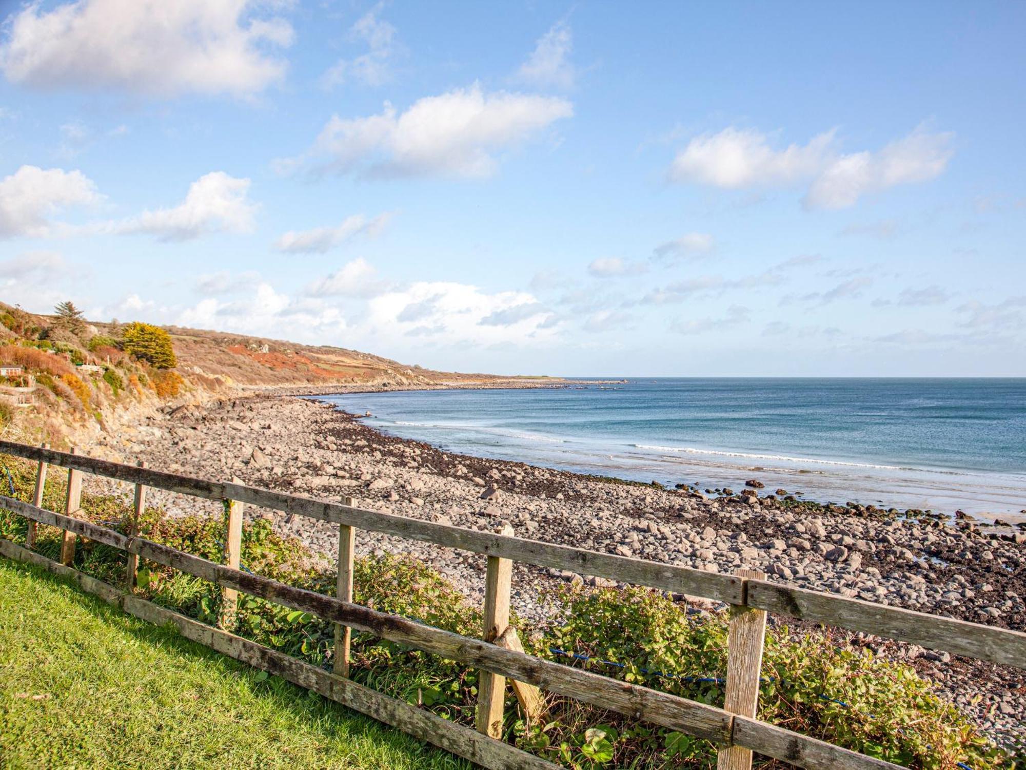 Headland Cottages Коуврак Екстериор снимка